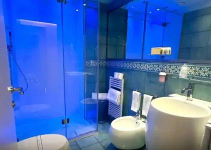 Club House - 120