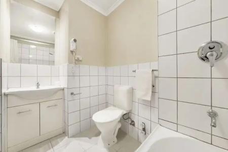 Ciloms Airport Lodge - 7