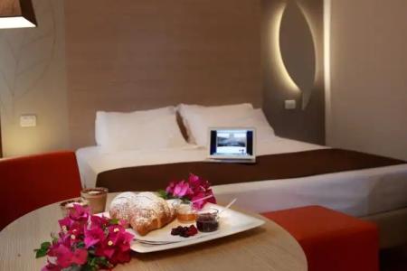 Colonne - Alihotels - 48