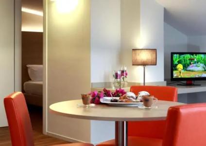 Colonne - Alihotels - 74