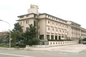 Hotel Empire, Caserta