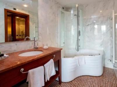 Best Western Nazionale - 110