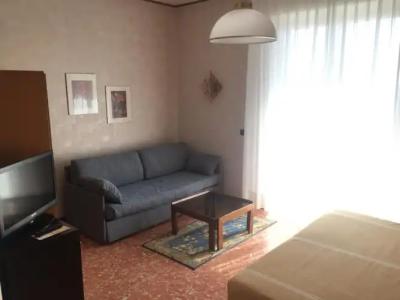 Bobby Executive - 40