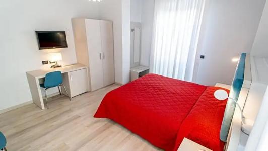 Bobby Executive - 24