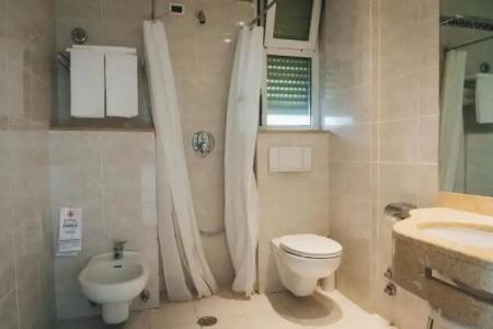 Bobby Executive - 43