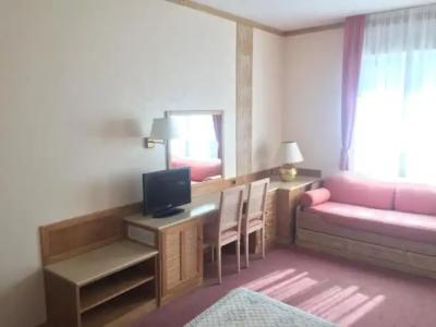 Bobby Executive - 39