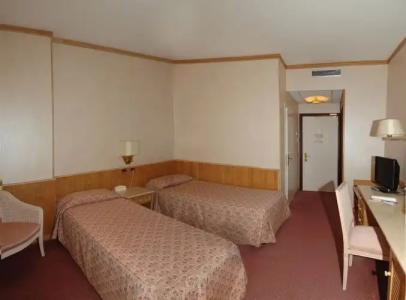 Bobby Executive - 50