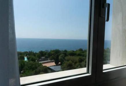 Bobby Executive - 70