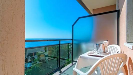 Bobby Executive - 30