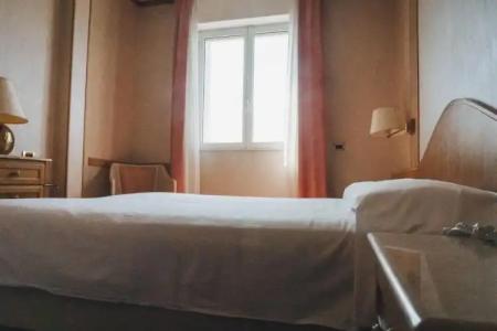 Bobby Executive - 79