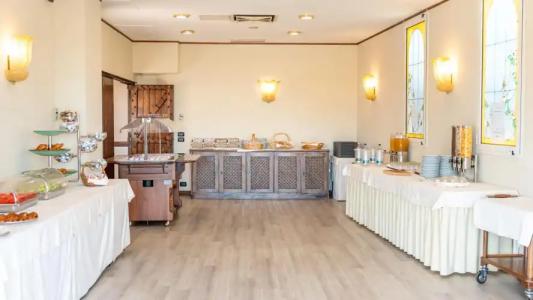 Bobby Executive - 17