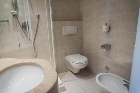 Bobby Executive - 44