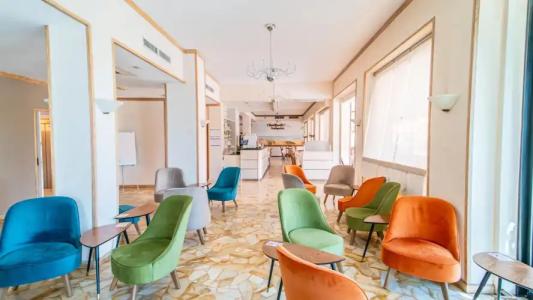 Bobby Executive - 13