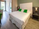 Standard Triple room with balcony