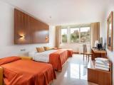 Superior Triple room with city view