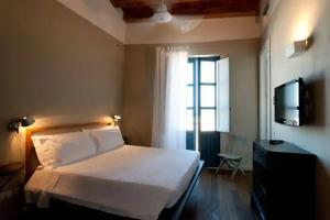 Hotel Gutkowski, Syracuse