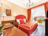 Double Suite with Jacuzzi