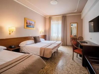 Central Wellness - 120