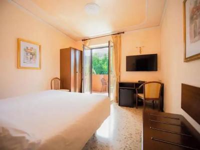 Central Wellness - 49