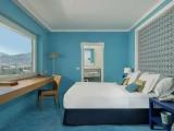Unique room with sea view