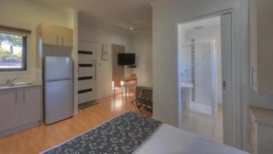 Airport Tourist Village Melbourne - 108