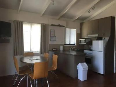 Airport Tourist Village Melbourne - 18