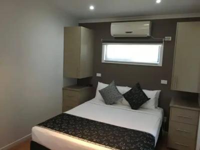 Airport Tourist Village Melbourne - 2