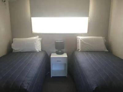 Airport Tourist Village Melbourne - 1