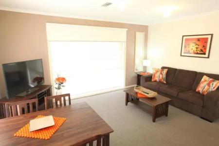 Airport Tourist Village Melbourne - 70