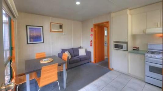 Airport Tourist Village Melbourne - 42