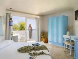 Deluxe Family room with view