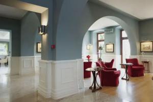 Hotel Riviera & Maximilian's, Trieste