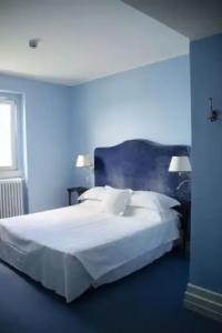 Riviera & Maximilian's - 81