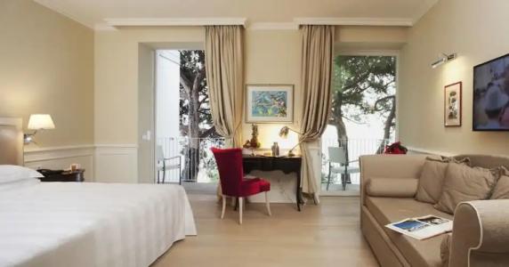 Riviera & Maximilian's - 49