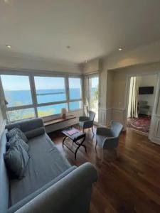 Riviera & Maximilian's - 66