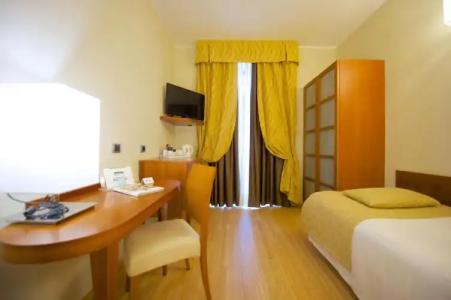 Best Western Crystal Palace - 36