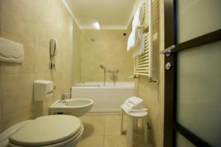 Best Western Crystal Palace - 78