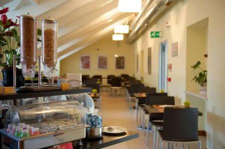 Best Western Crystal Palace - 20