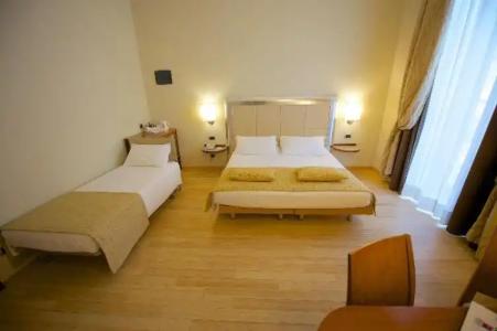 Best Western Crystal Palace - 48