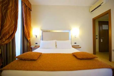 Best Western Crystal Palace - 52