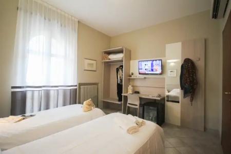 Green Class Gran Torino - 25