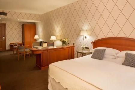 Starhotels Majestic - 9