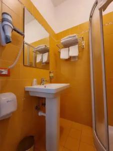 Green Class Astoria - 48