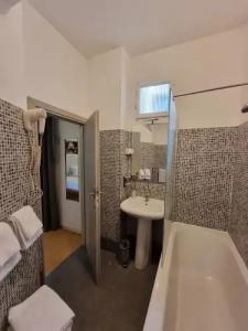 Green Class Astoria - 18