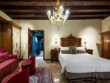 Girolamo Priuli Junior Suite with canal view