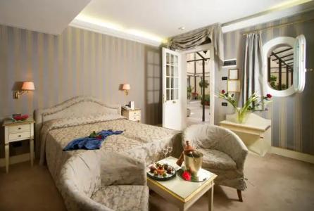 Carlton On The Grand Canal - 22