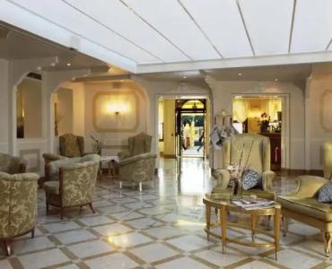 Carlton On The Grand Canal - 35