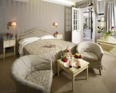 Carlton On The Grand Canal - 36