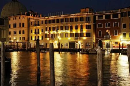 Carlton On The Grand Canal - 38