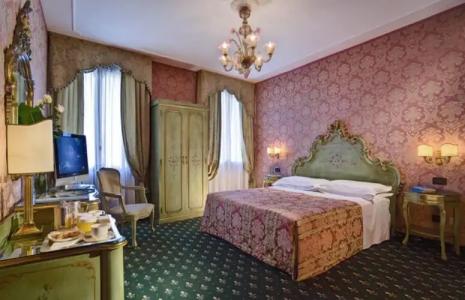 Carlton On The Grand Canal - 17